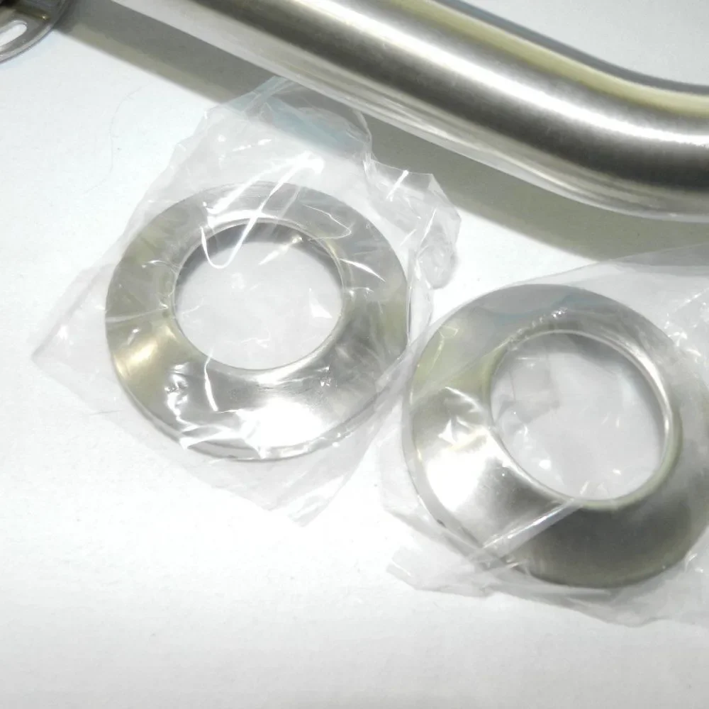 *NEW* in box, Moen designer angled 20